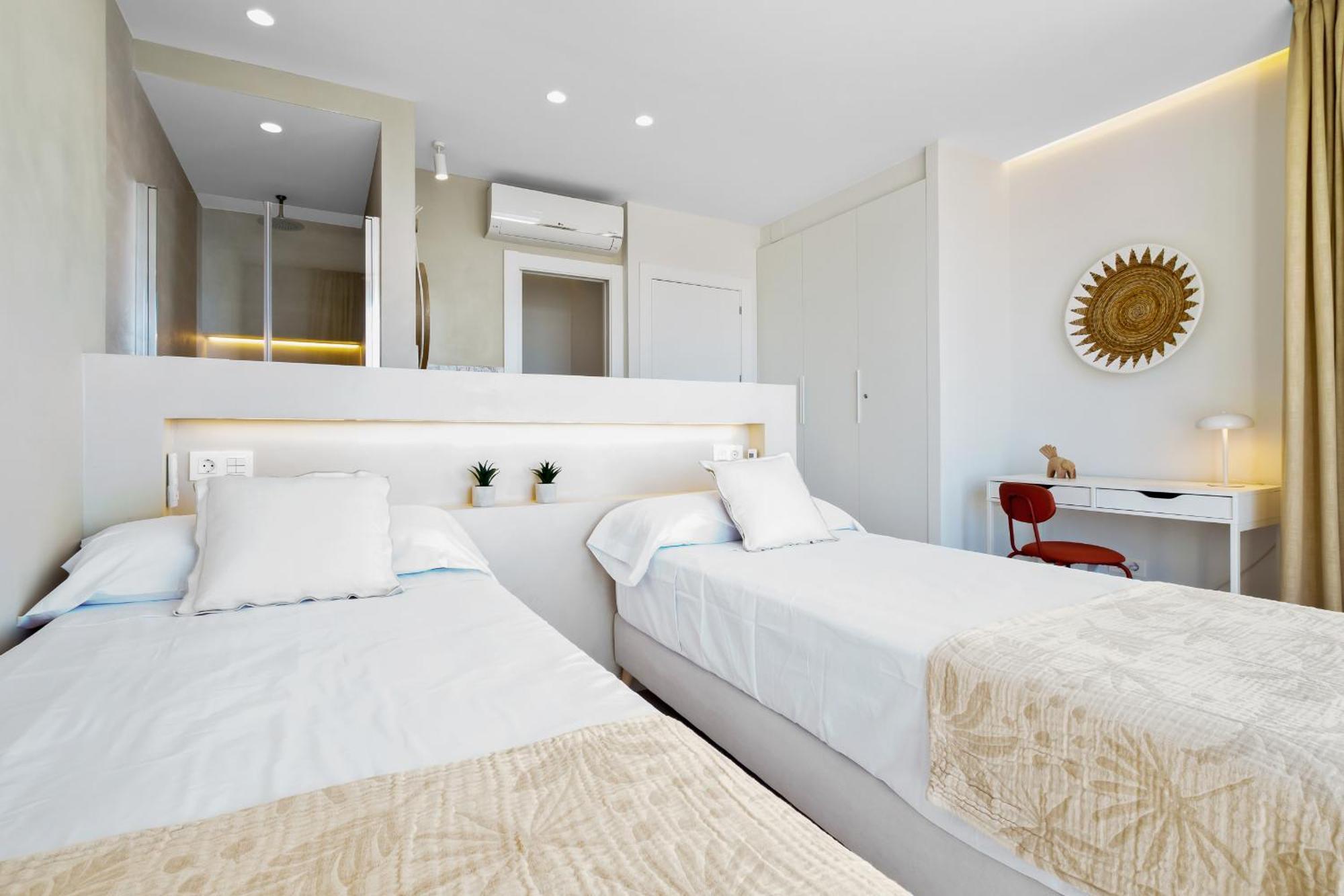 Santa Clara Modern & Exclusive Seafront Apartment Torremolinos Exterior foto