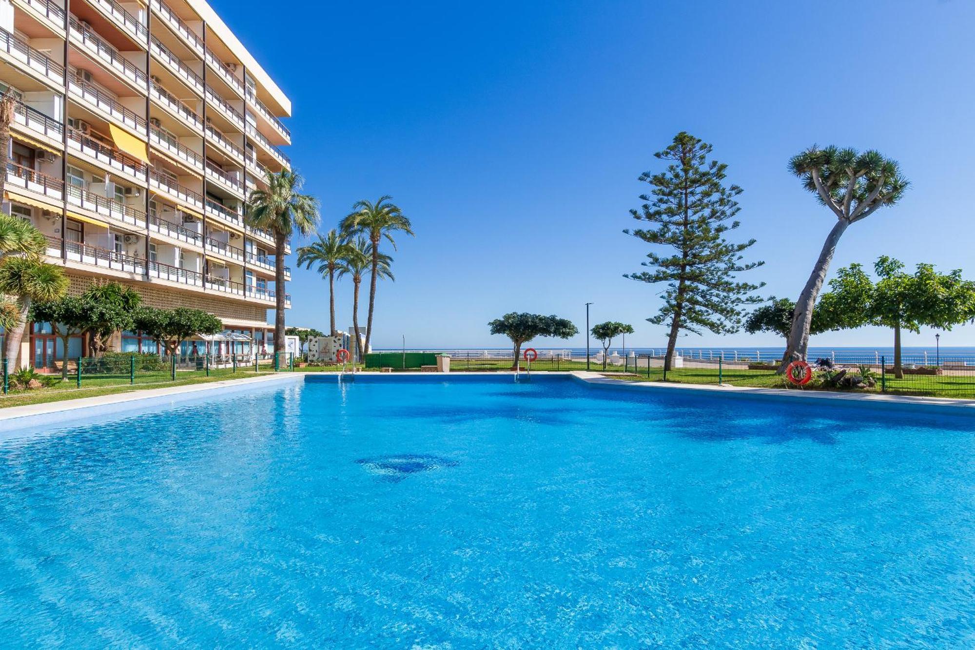 Santa Clara Modern & Exclusive Seafront Apartment Torremolinos Exterior foto