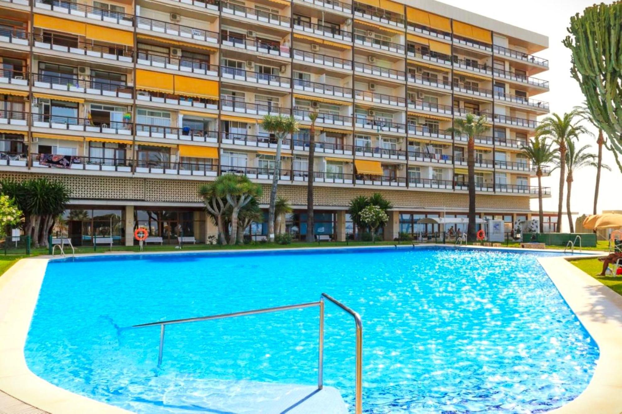 Santa Clara Modern & Exclusive Seafront Apartment Torremolinos Exterior foto